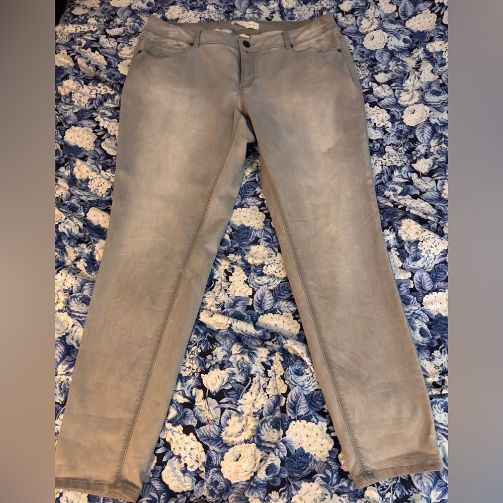 Stylish Gray Jeans